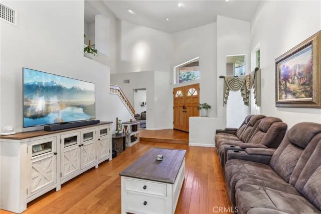 527 S Morningstar Drive, Anaheim, CA 92808