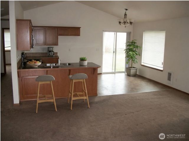 7826 Tacoma Ave S, Tacoma, WA 98408