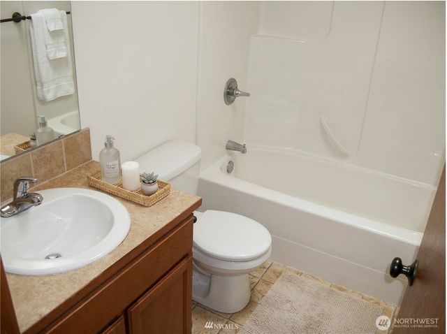 7826 Tacoma Ave S, Tacoma, WA 98408