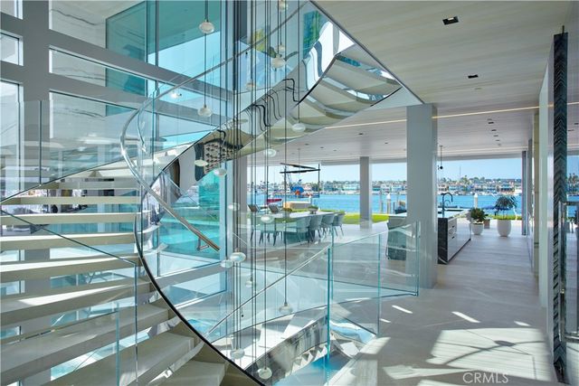 1220 W Bay Avenue, Newport Beach, CA 92661
