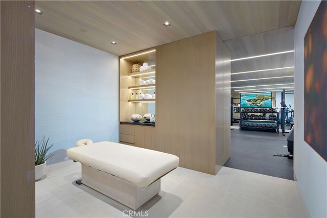 1220 W Bay Avenue, Newport Beach, CA 92661