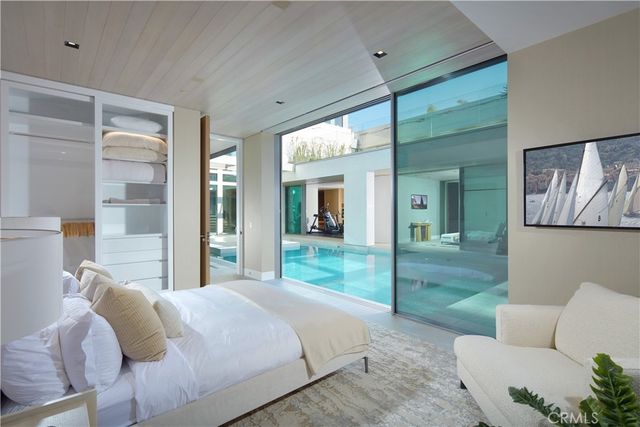 1220 W Bay Avenue, Newport Beach, CA 92661