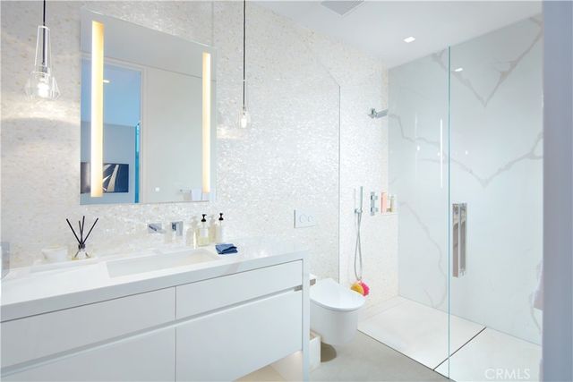 1220 W Bay Avenue, Newport Beach, CA 92661