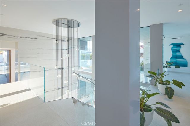 1220 W Bay Avenue, Newport Beach, CA 92661