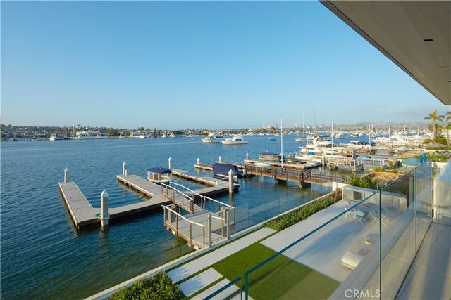 1220 W Bay Avenue, Newport Beach, CA 92661