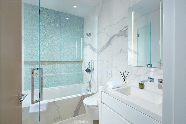 1220 W Bay Avenue, Newport Beach, CA 92661
