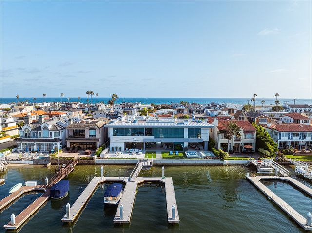 1220 W Bay Avenue, Newport Beach, CA 92661