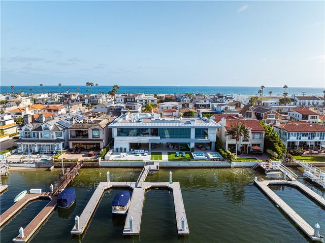 1220 W Bay Avenue, Newport Beach, CA 92661