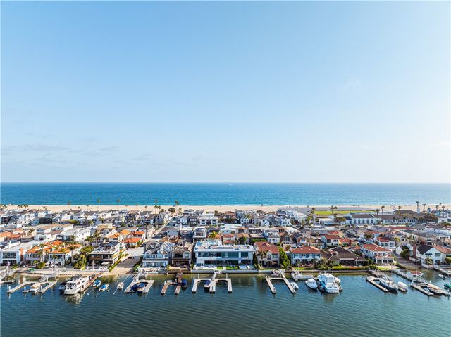 1220 W Bay Avenue, Newport Beach, CA 92661