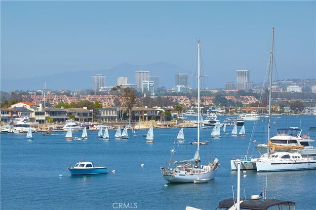 1220 W Bay Avenue, Newport Beach, CA 92661