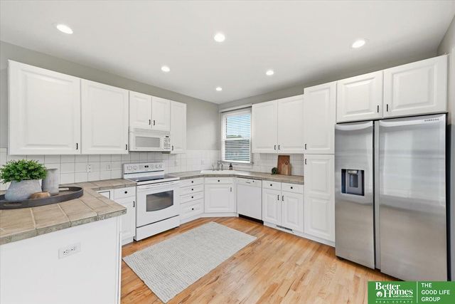 9816 S 28th Avenue Circle, Bellevue, NE 68123