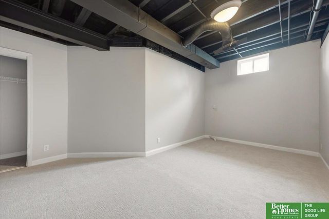 9816 S 28th Avenue Circle, Bellevue, NE 68123