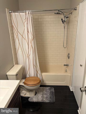 701A TRESCOTT PL, Mount Laurel, NJ 08054