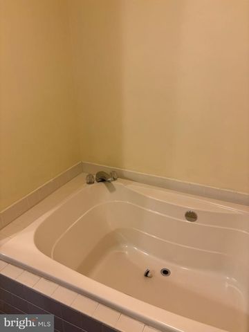 701A TRESCOTT PL, Mount Laurel, NJ 08054