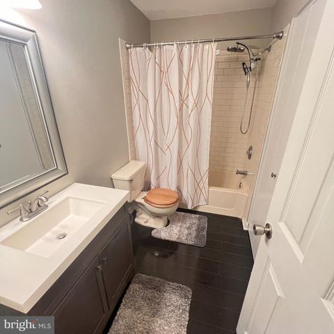 701A TRESCOTT PL, Mount Laurel, NJ 08054