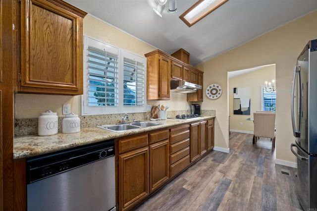 635 Via Santa Cruz, Vista, CA 92081