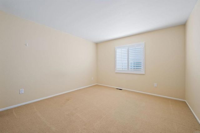 635 Via Santa Cruz, Vista, CA 92081