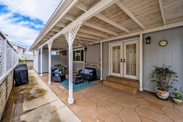 635 Via Santa Cruz, Vista, CA 92081