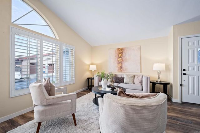 635 Via Santa Cruz, Vista, CA 92081