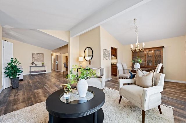 635 Via Santa Cruz, Vista, CA 92081