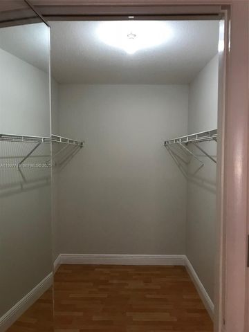 10431 N Kendall Dr D106, Miami, FL 33176