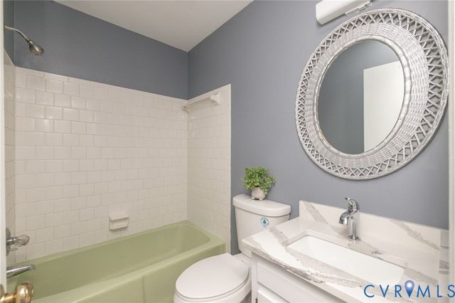 2601 Bent Oaks Dr, Colonial Heights, VA 23834