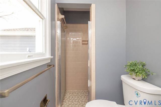 2601 Bent Oaks Dr, Colonial Heights, VA 23834