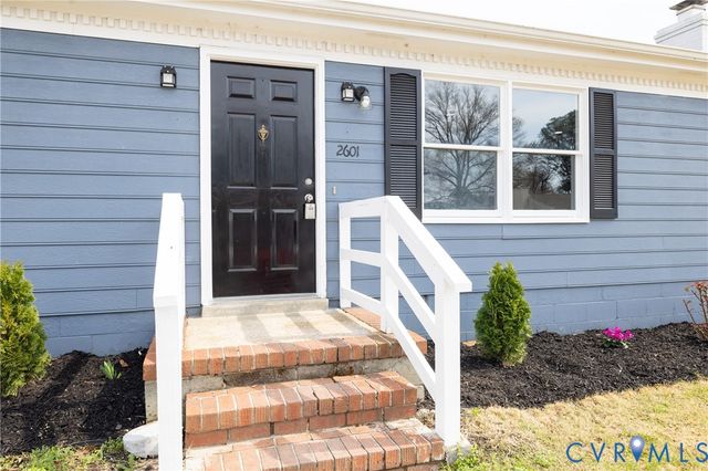 2601 Bent Oaks Dr, Colonial Heights, VA 23834