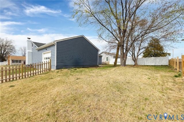 2601 Bent Oaks Dr, Colonial Heights, VA 23834