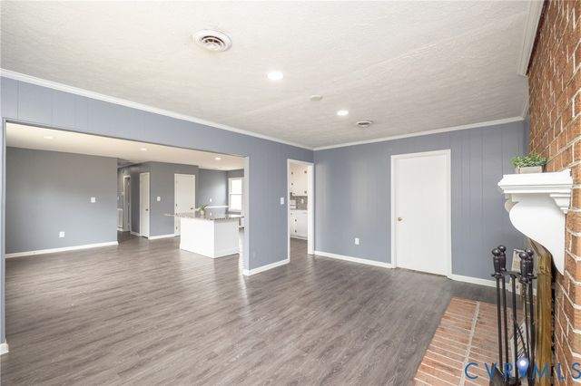 2601 Bent Oaks Dr, Colonial Heights, VA 23834