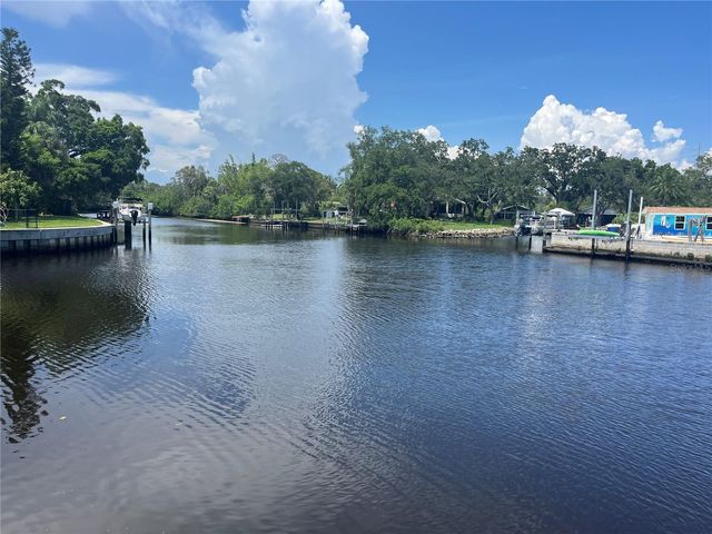 9105 TUDOR DRIVE F103, Tampa, FL 33615
