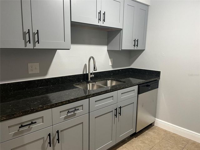 9105 TUDOR DRIVE F103, Tampa, FL 33615