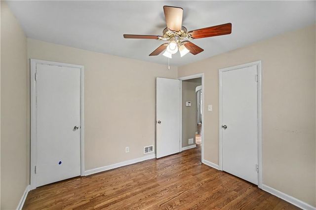 2200 W 74th Terrace, Prairie Village, KS 66208