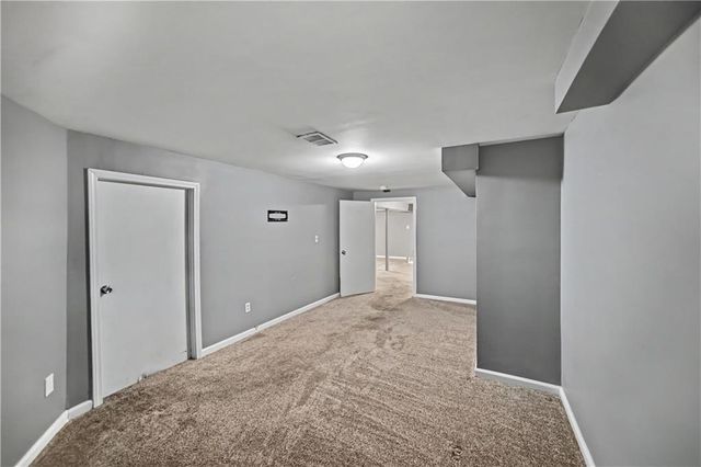 2200 W 74th Terrace, Prairie Village, KS 66208