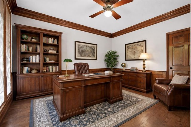 47 N Buck Ridge, The Woodlands, TX 77381