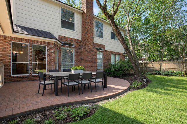 47 N Buck Ridge, The Woodlands, TX 77381