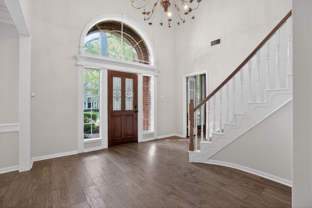 47 N Buck Ridge, The Woodlands, TX 77381