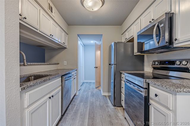 6504 S Memorial Drive 12E, Tulsa, OK 74133