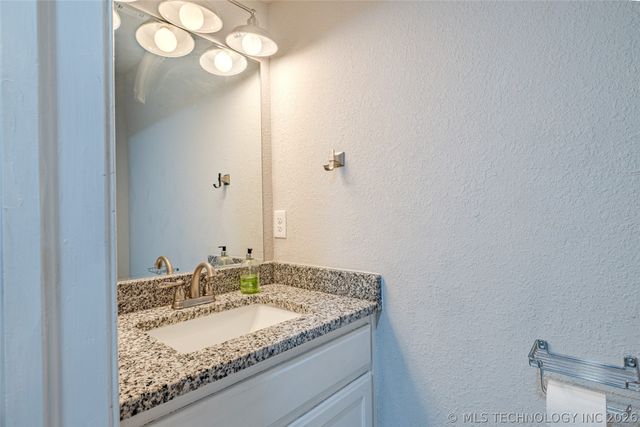 6504 S Memorial Drive 12E, Tulsa, OK 74133