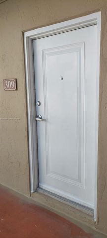 7730 Camino Real F-309, Miami, FL 33143