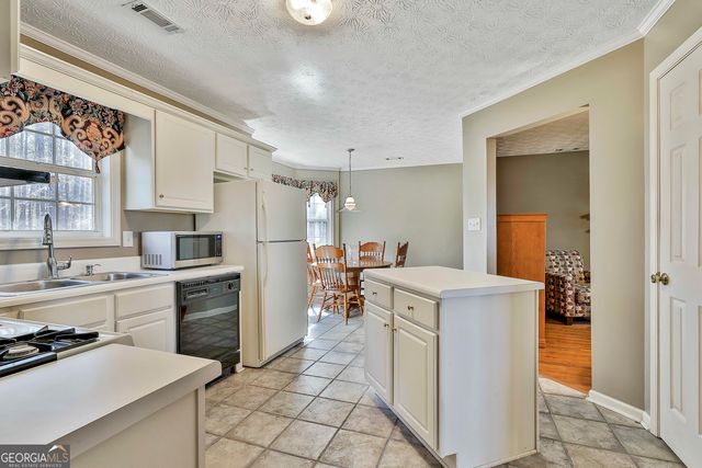 809 Lora Smith Road, Newnan, GA 30265