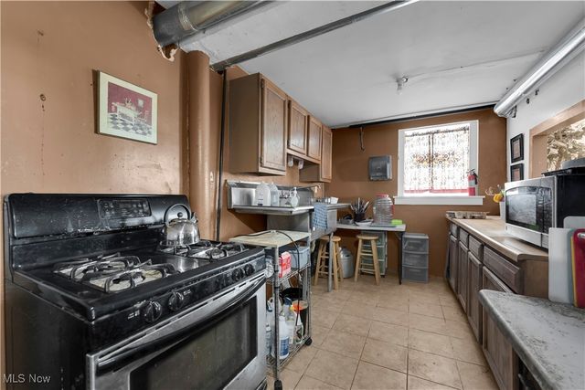 4591 W 41st Street, Cleveland, OH 44109