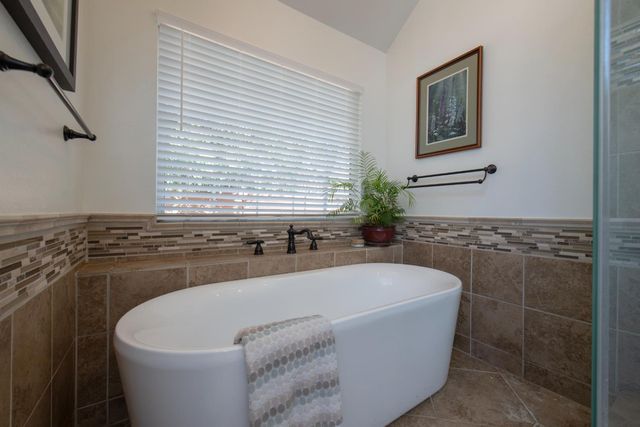 3900 W Allen Court, Visalia, CA 93291