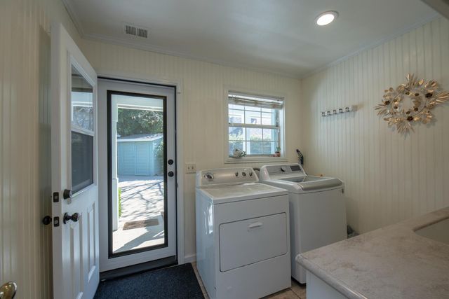 3900 W Allen Court, Visalia, CA 93291