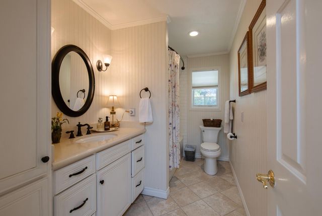 3900 W Allen Court, Visalia, CA 93291