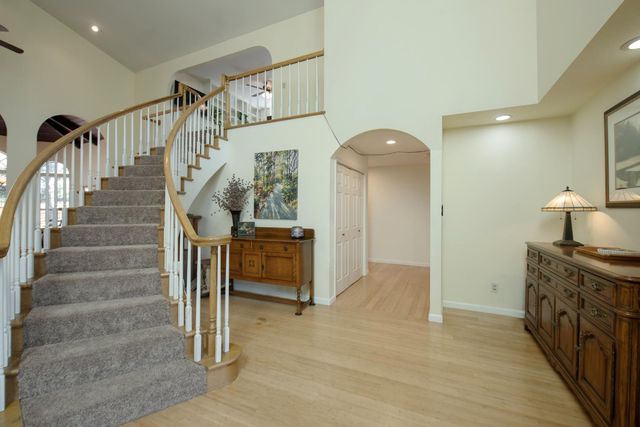 3900 W Allen Court, Visalia, CA 93291