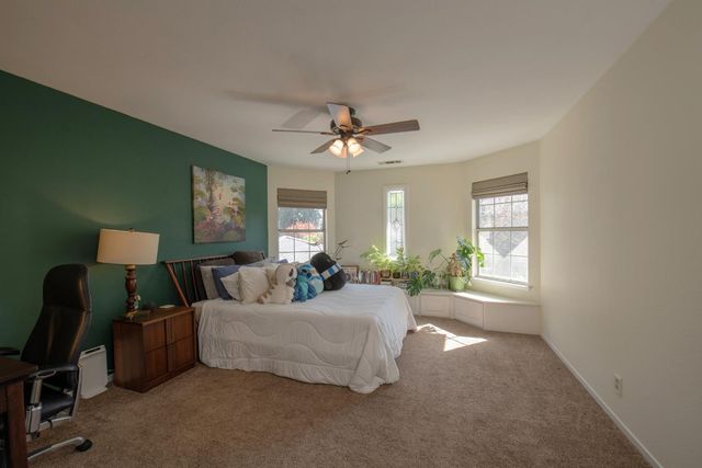 3900 W Allen Court, Visalia, CA 93291