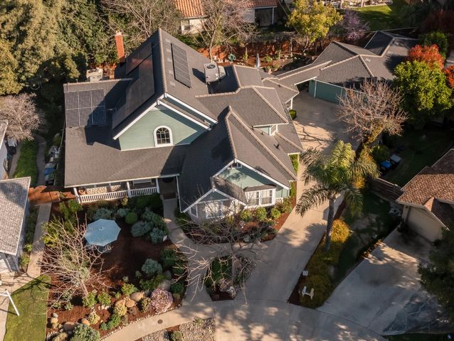 3900 W Allen Court, Visalia, CA 93291