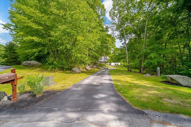 59 Millpond Lane, Holmes, NY 12531