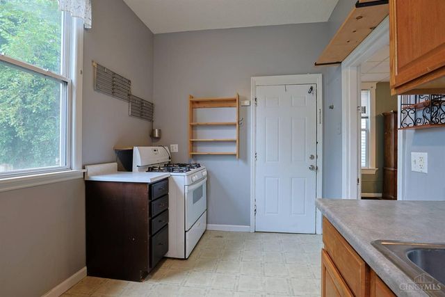 528 Linden Street, Elmwood Place, OH 45216